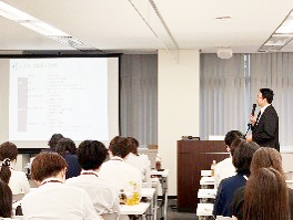 株式会社akホールディングス