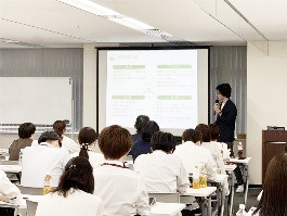 株式会社akホールディングス